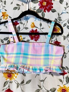 CHRISSA SPARKLES- LIMITED CHER RUFFLED CROP TOP W/ CUTE HEART ACCENTS SIZE XS